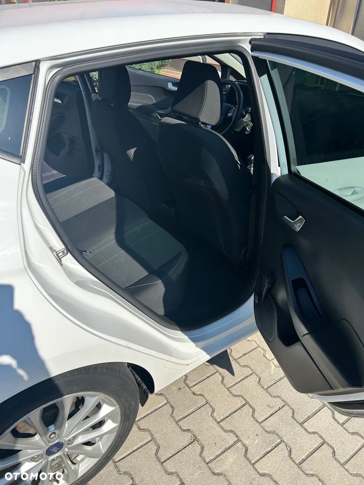 Ford Fiesta - 8