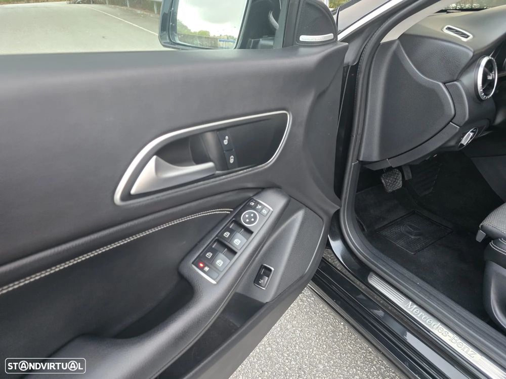 Mercedes-Benz CLA 220 d Shooting Brake Urban Aut. - 17