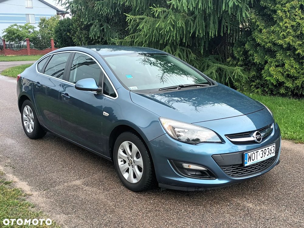 Opel Astra 1.4 T Executive S&S EU6 - 1