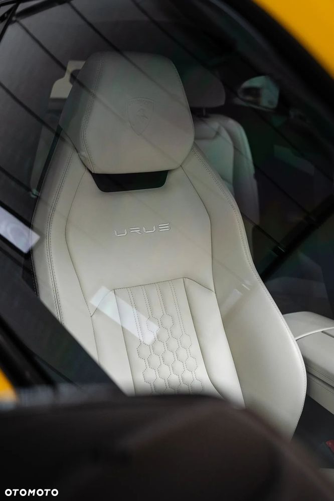 Lamborghini Urus - 21