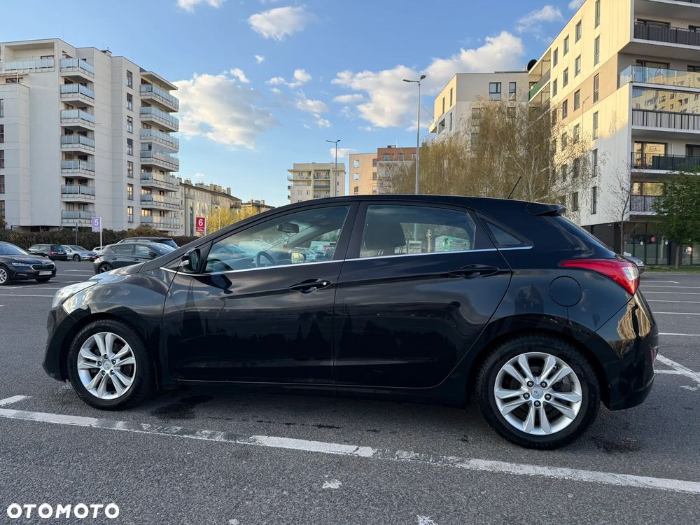 Hyundai i30 blue 1.6 CRDi Trend - 6