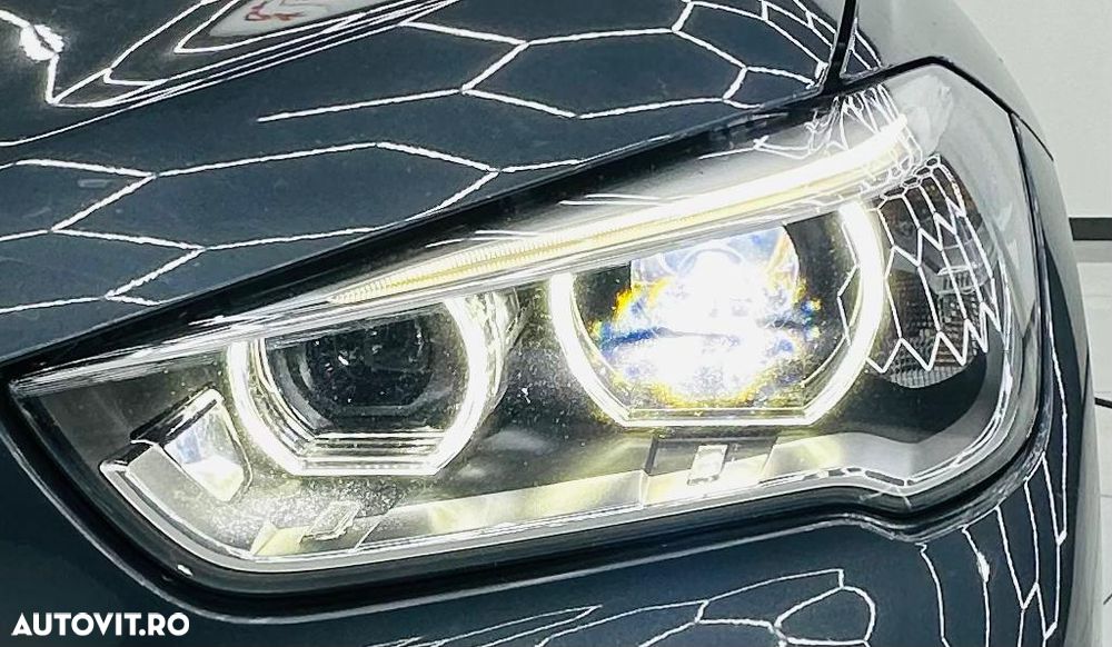 BMW X1 sDrive18d - 11