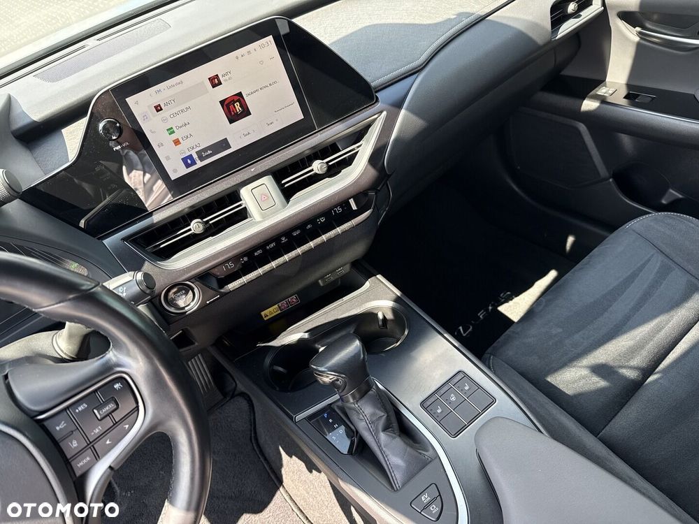 Lexus UX 250h GPF Business 2WD - 18