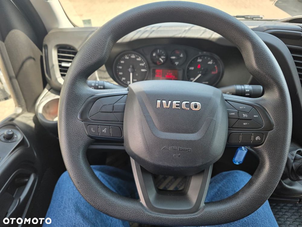 Iveco 35C16 Kontener z Winda 8ep Silnik 3L Bliźniaki 2300 wysoki ! - 16