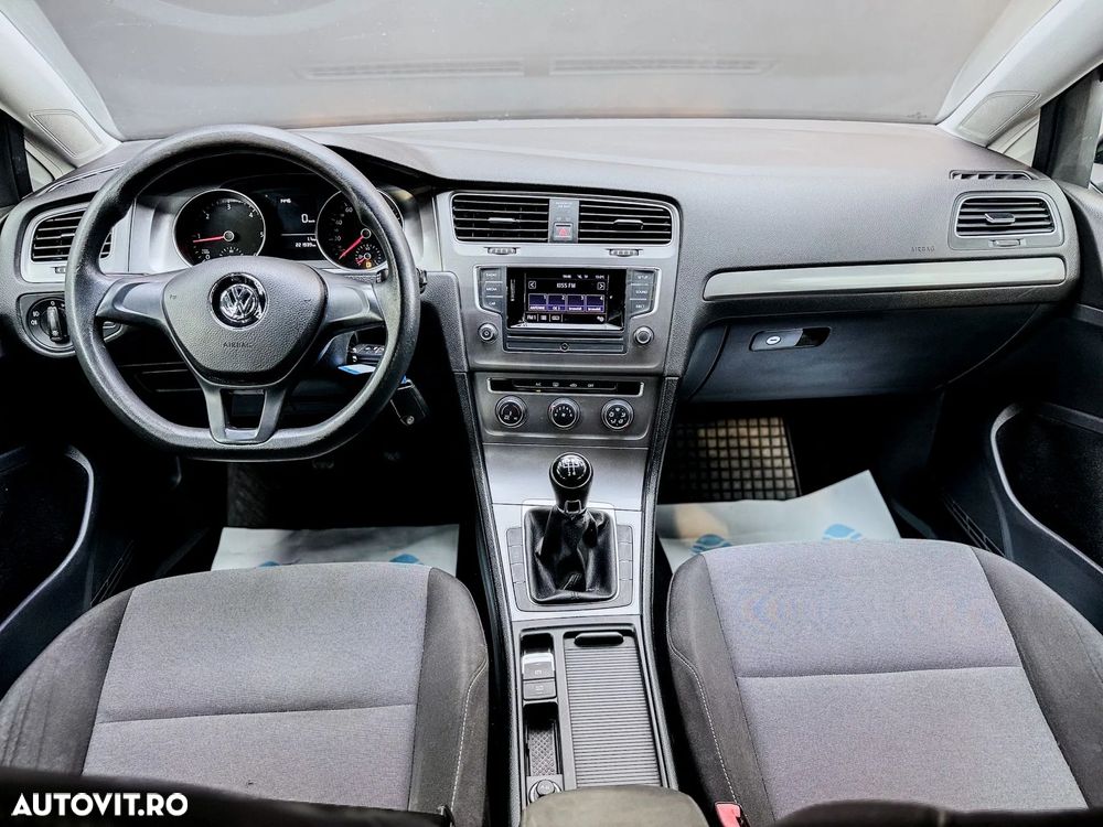 Volkswagen Golf - 13