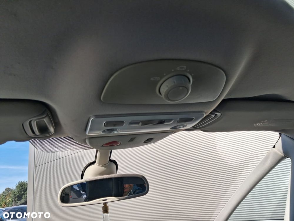 Renault Espace 2.0 dCi Initiale - 15