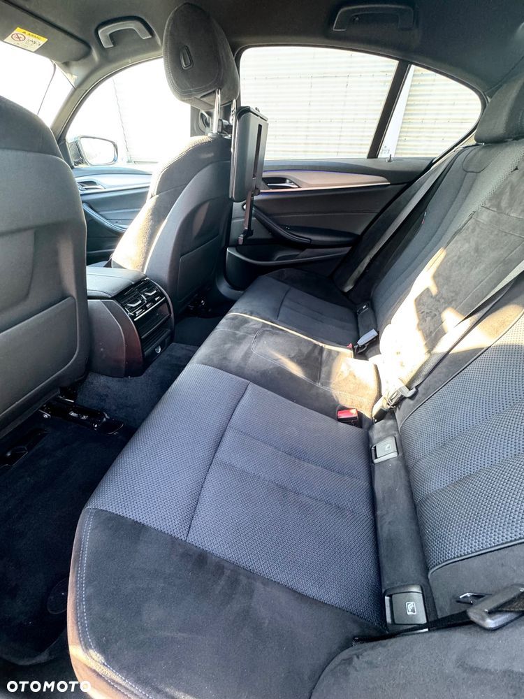 BMW Seria 5 530i xDrive M Sport sport - 11