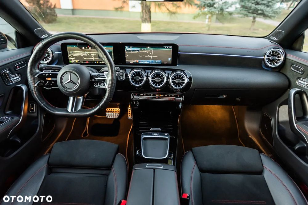 Mercedes-Benz CLA - 16