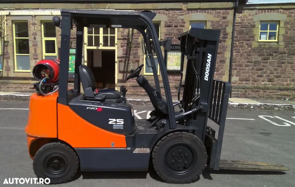 Doosan G25P-5 - 1