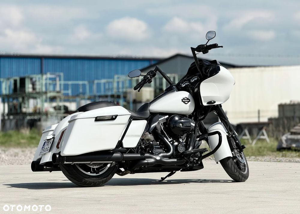 Harley-Davidson Touring Road Glide - 7