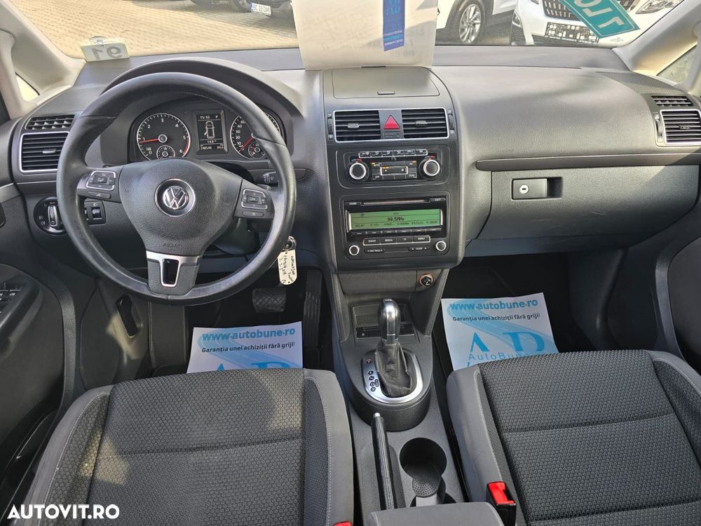 Volkswagen Touran 1.6 TDI DSG Comfortline - 8