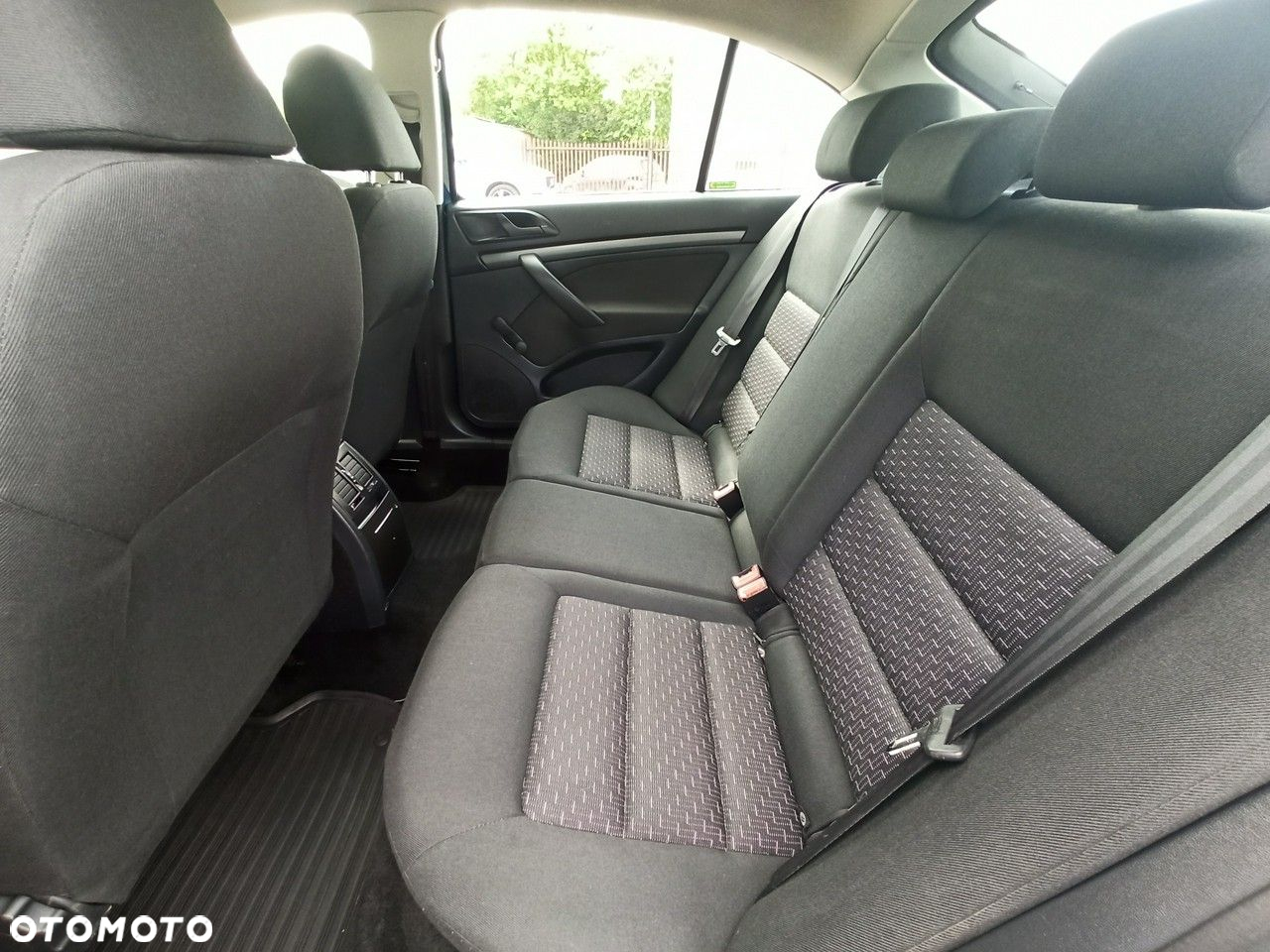 Skoda Octavia 1.6 Ambition - 10