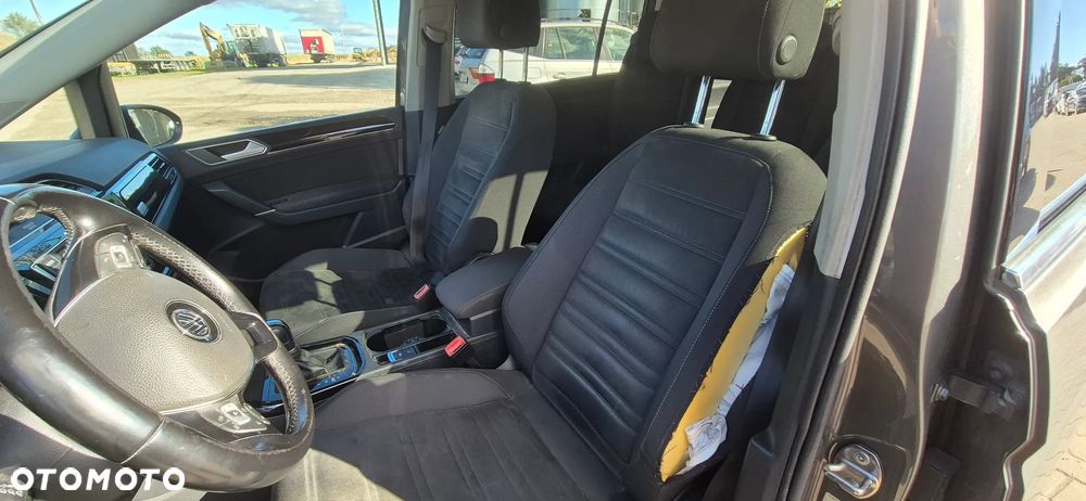 Volkswagen Touran 2.0 TDI BMT Comfortline DSG - 21