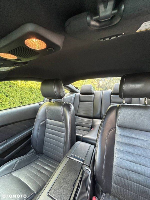 Ford Mustang 5.0 V8 GT - 12