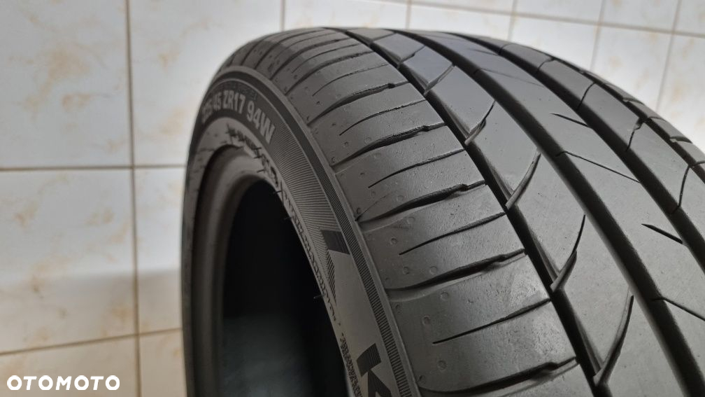 1 opona letnia 225/45 ZR17 91W Kumho Ecsta HS52 - 2