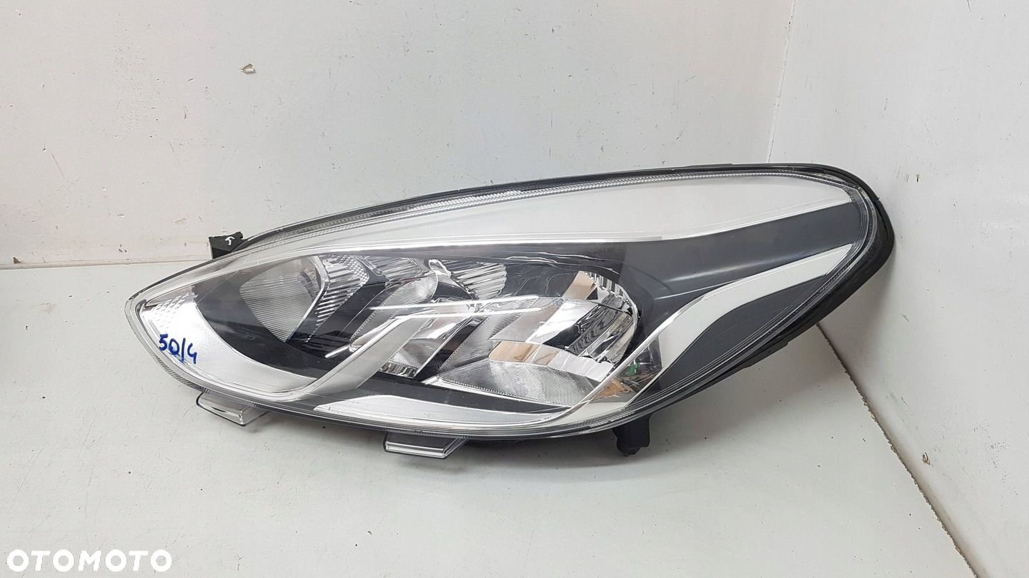 FORD FIESTA MK8 LAMPA LEWY PRZÓD EU - 2