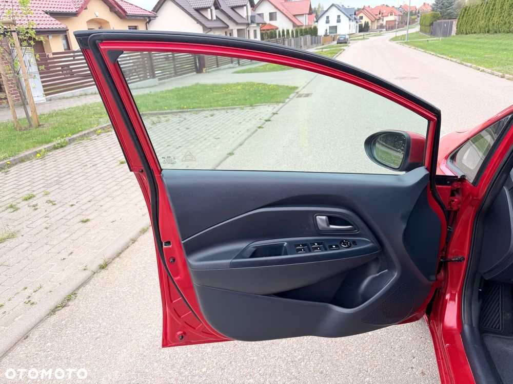 Kia Rio - 12