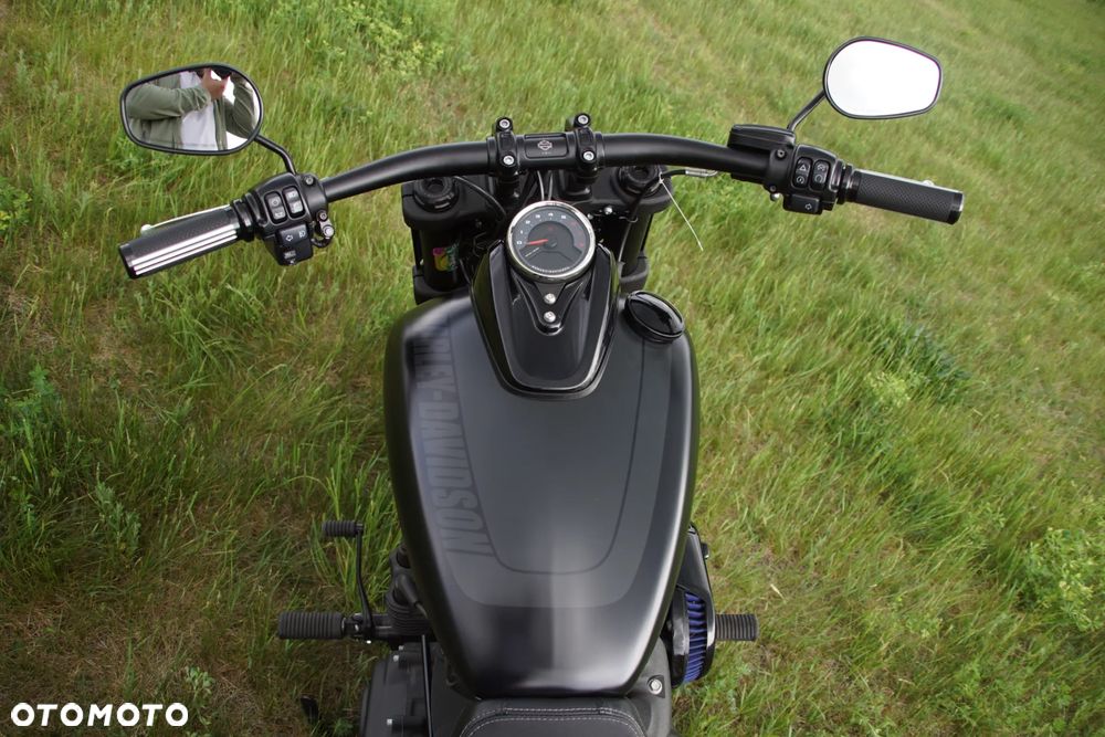 Harley-Davidson Dyna Fat Bob - 8