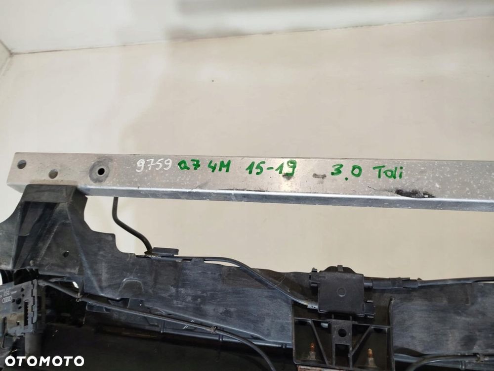 PAS PRZEDNI WZMOCNIENIE CHŁODNICA AUDI Q7 4M II 15-21 3.0 TDI - 2