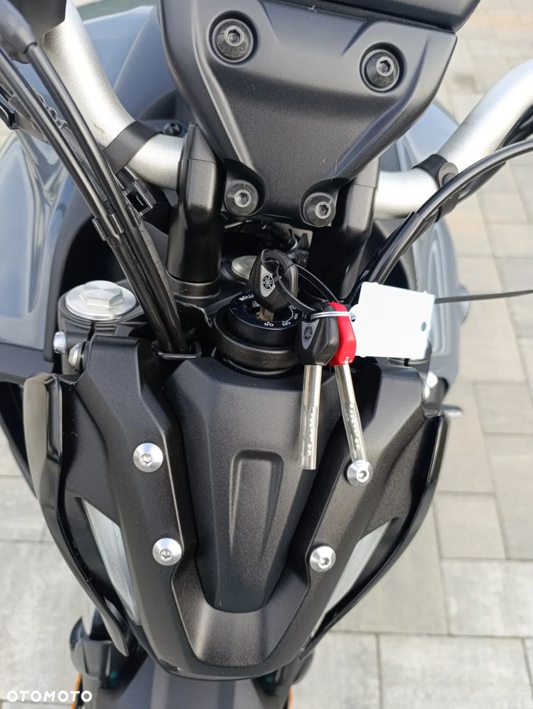 Yamaha MT - 8