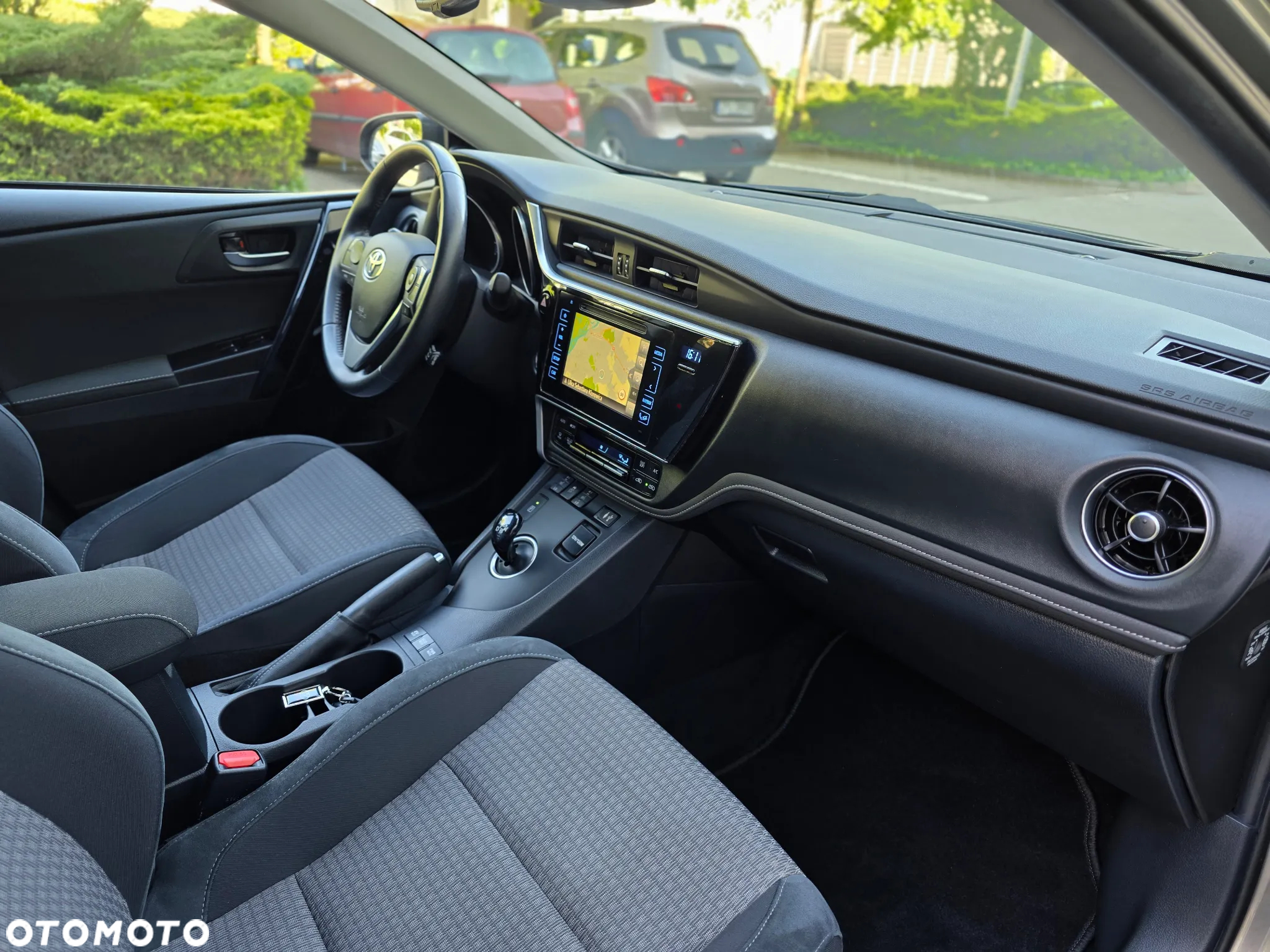 Toyota Auris 1.8 VVT-i Hybrid Automatik Edition S+ - 24
