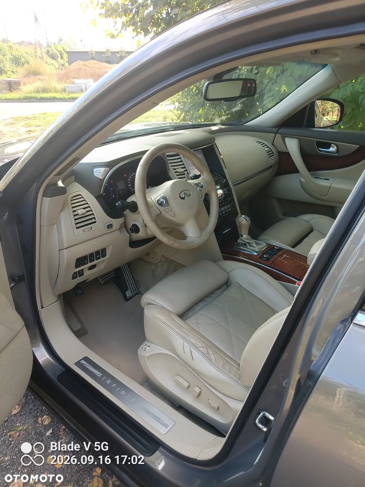 Infiniti Q70 3.0d S - 9