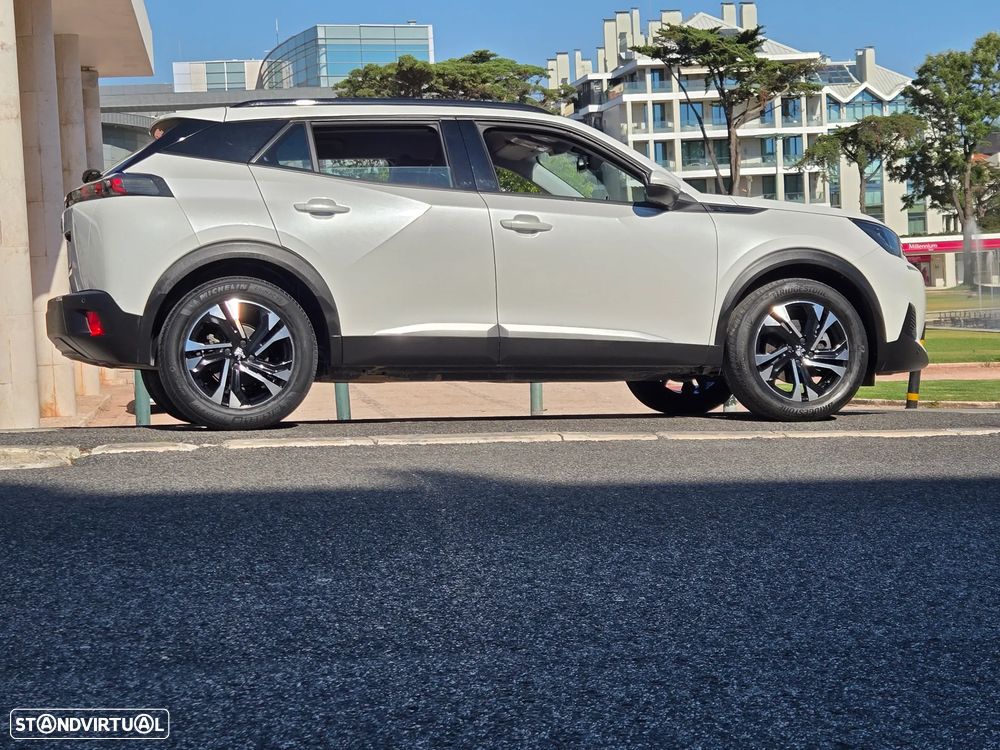 Peugeot 2008 - 11