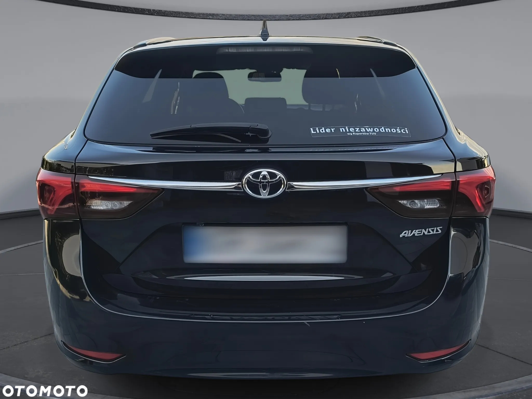 Toyota Avensis 2.0 D-4D Premium - 8