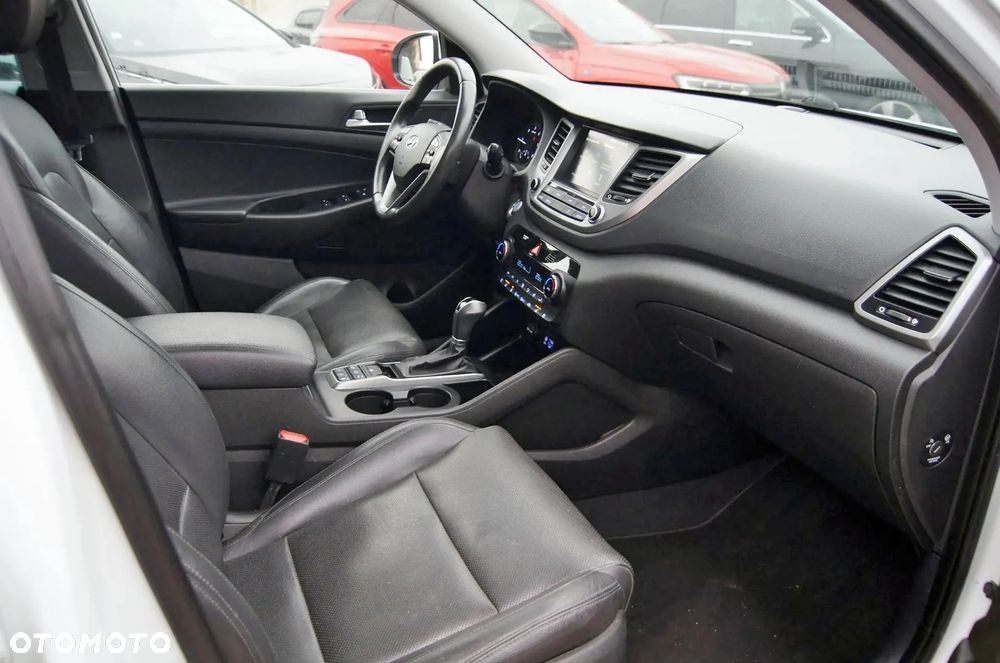 Hyundai Tucson blue 1.7 CRDi 2WD DCT Premium - 14
