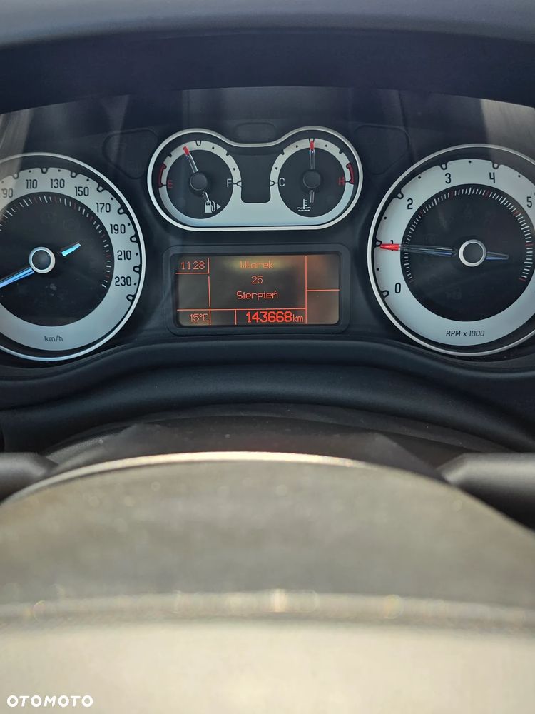 Fiat 500L Living 1.4 T-Jet 16V Lounge - 28