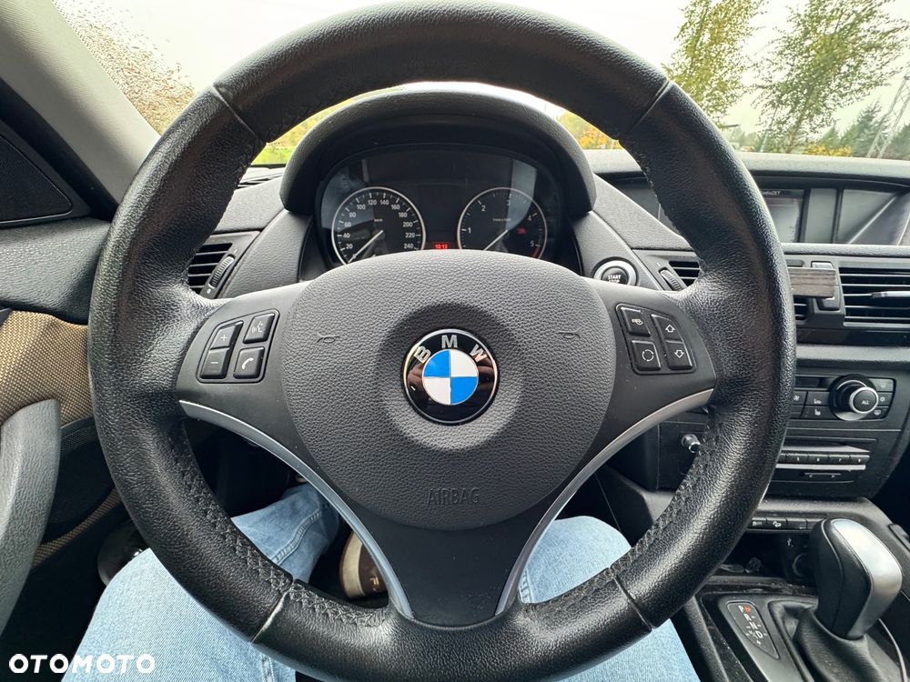 BMW X1 xDrive18d - 10