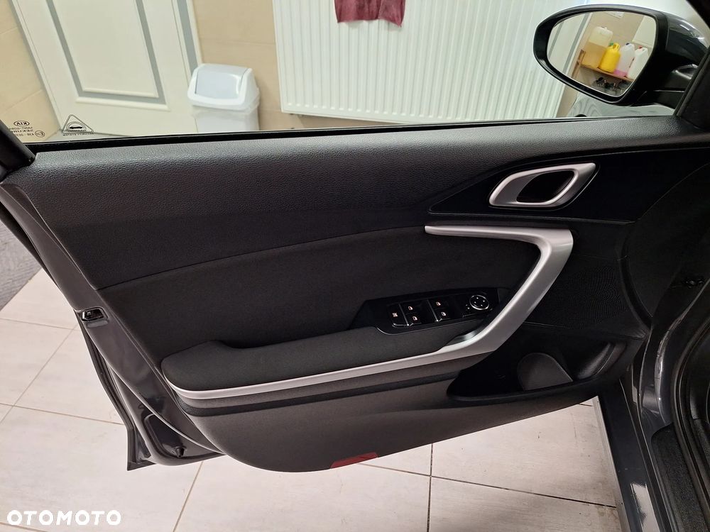 Kia Ceed 1.4 CVVT Dream Team Edition - 19