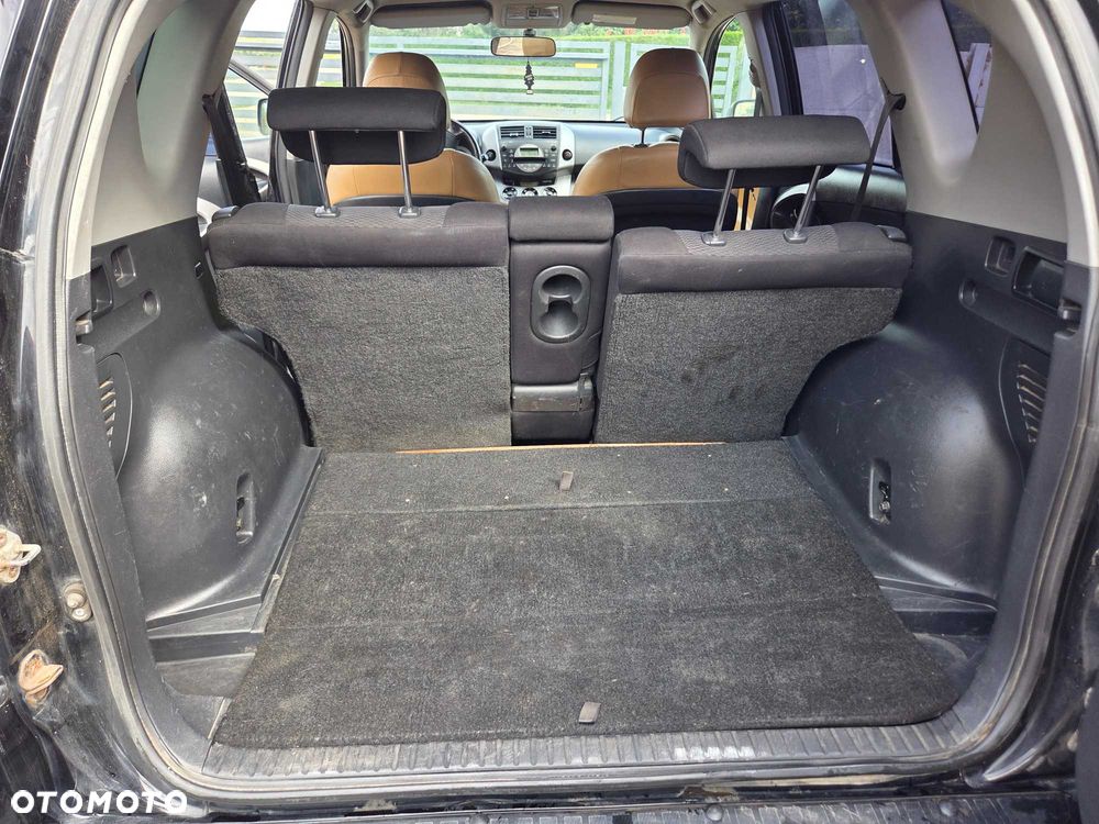 Toyota RAV4 - 7