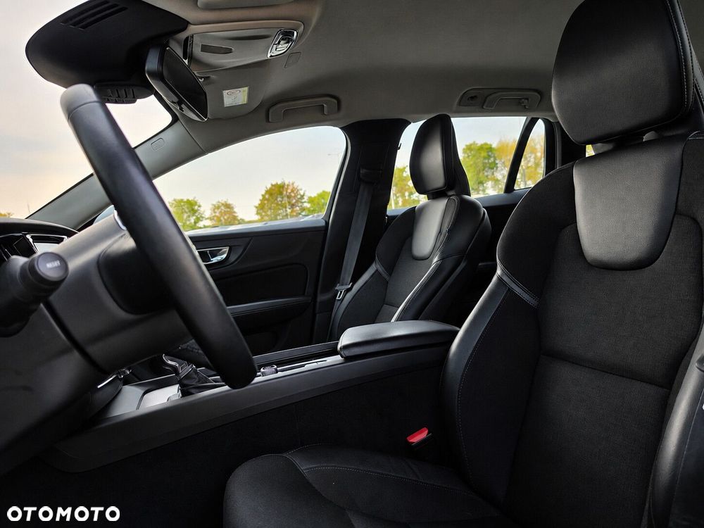Volvo V60 Cross Country D4 AWD - 26