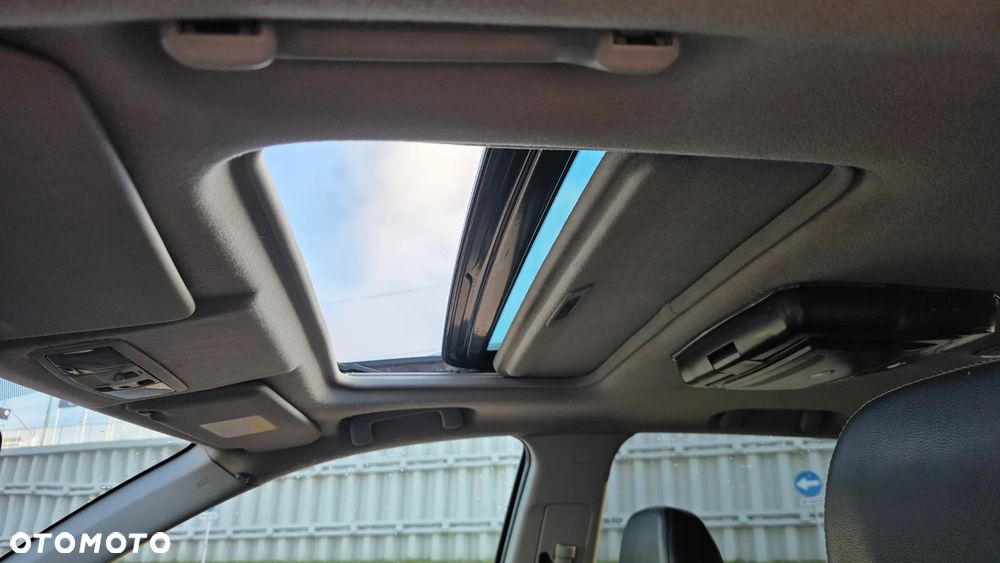 Mitsubishi Outlander - 18