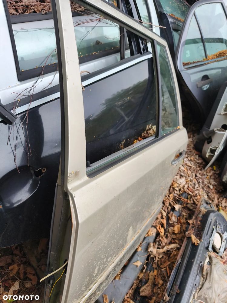 Lewarek zmiany biegów drzwi tył lampa sedan Mercedes w124 - 12