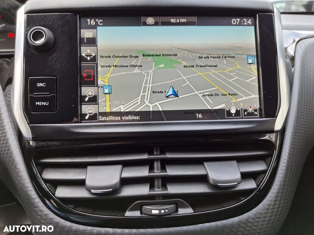 Peugeot 208 PureTech 110 Stop & Start Signature - 8