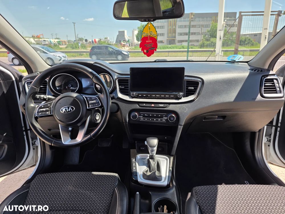Kia Ceed 1.6 DSL MHEV 7DCT HP GT Line - 14