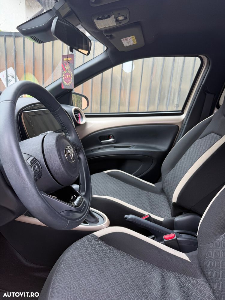 Toyota Aygo X 1.0l CVT Dynamic - 12