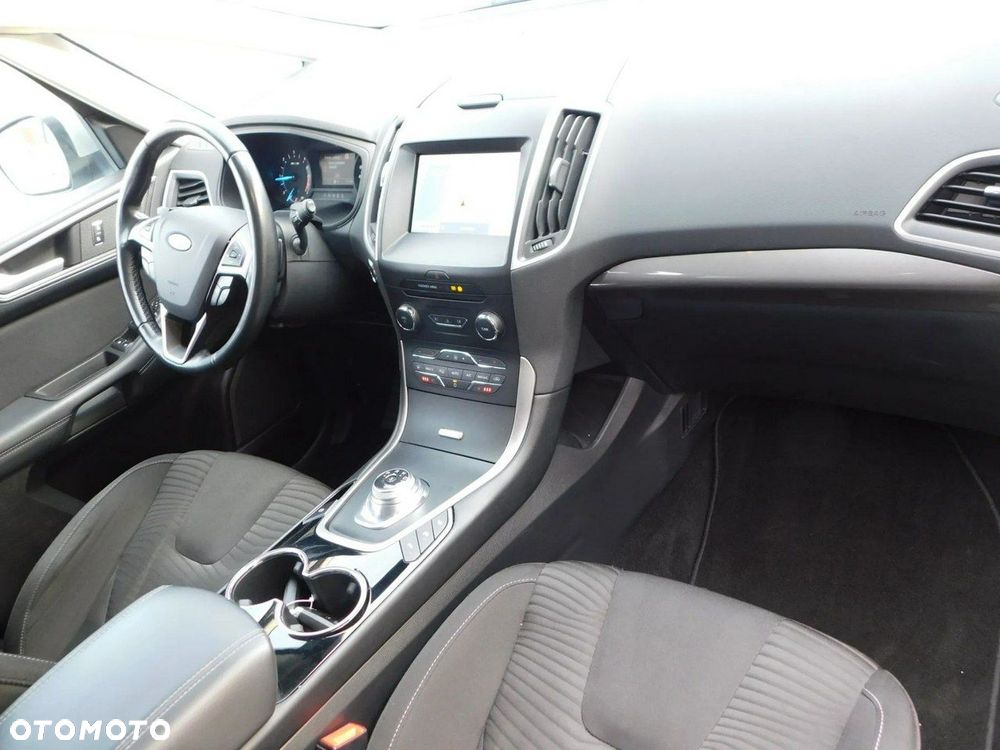 Ford S-Max - 8