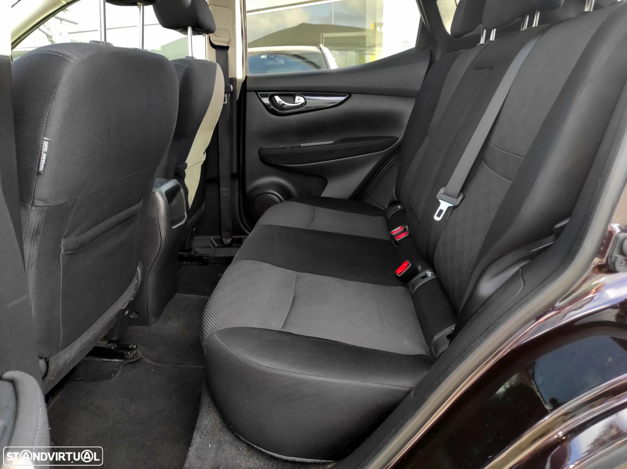 Nissan Qashqai 1.5 dCi N-Connecta 18 - 8