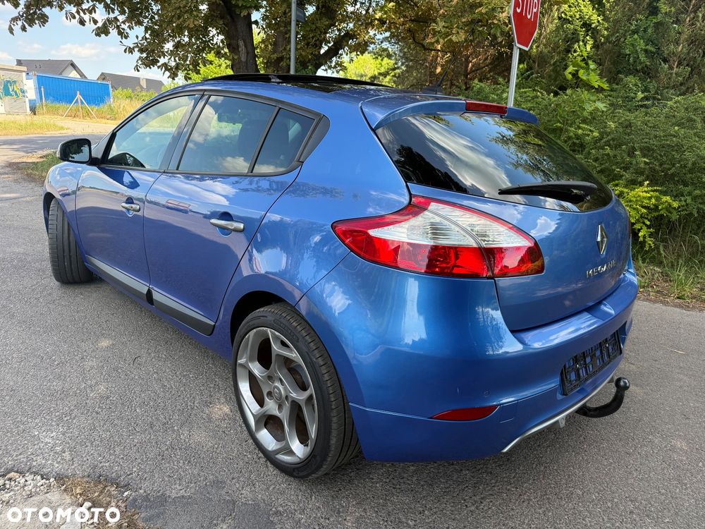 Renault Megane TCe 180 GT - 14