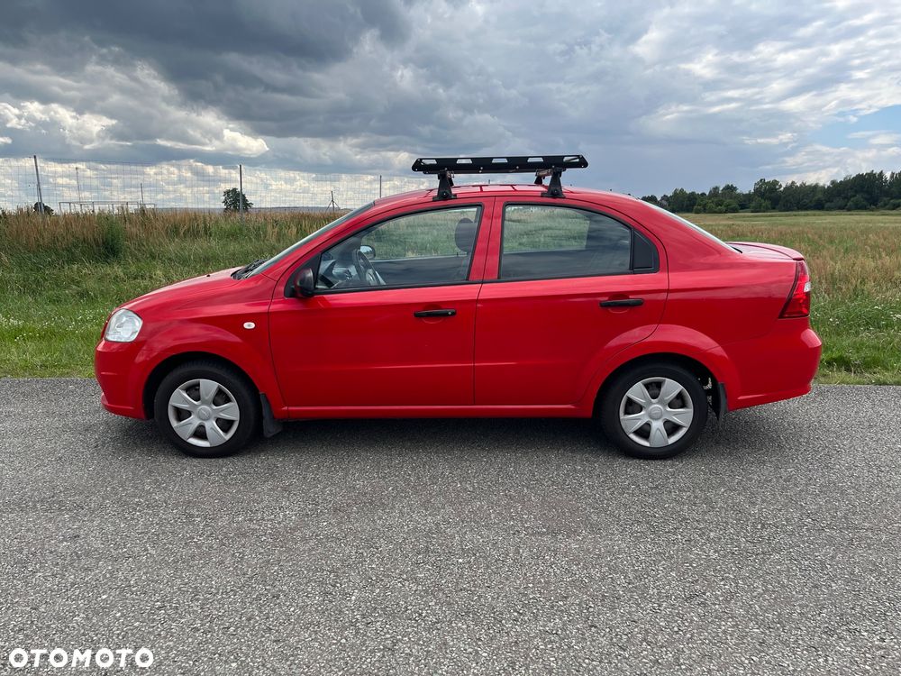 Chevrolet Aveo 1.2 16V Base - 3