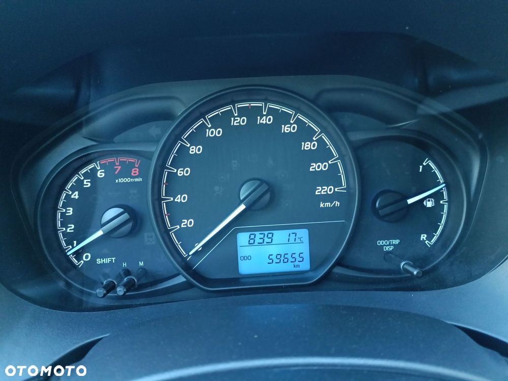 Toyota Yaris - 17