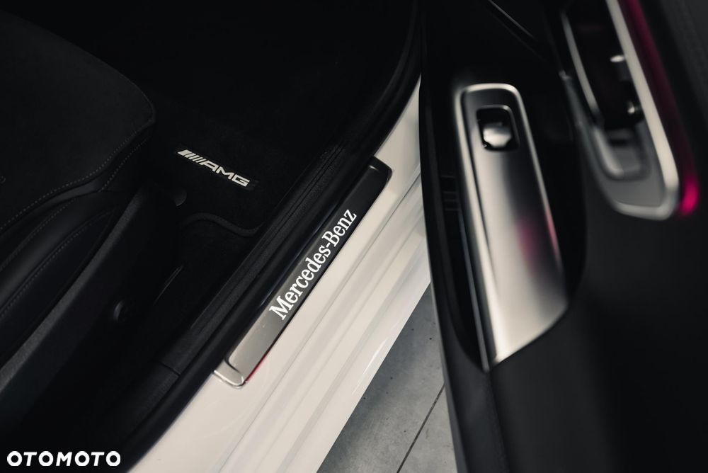 Mercedes-Benz Klasa C 300 de PHEV 4-Matic AMG - 33