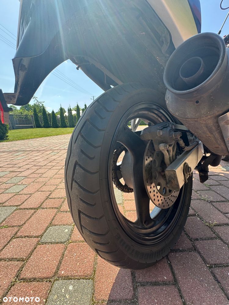 Suzuki GS - 10
