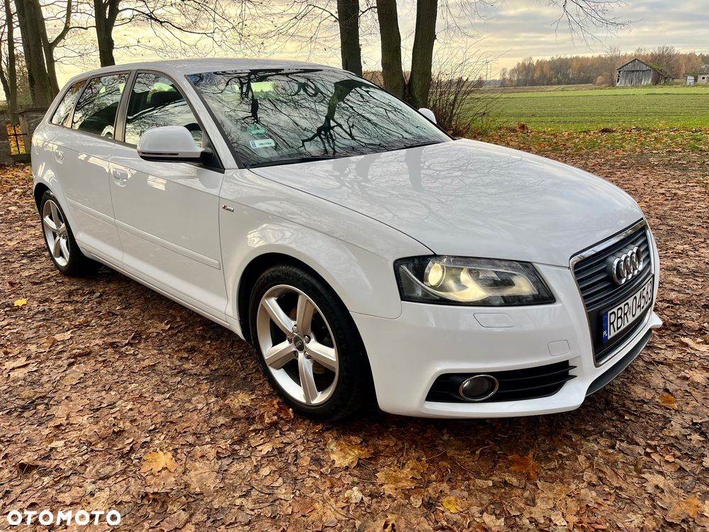 Audi A3 Sportback ver-1-6-tdi-sportback-clean-diesel-s-line-sportpaket - 1