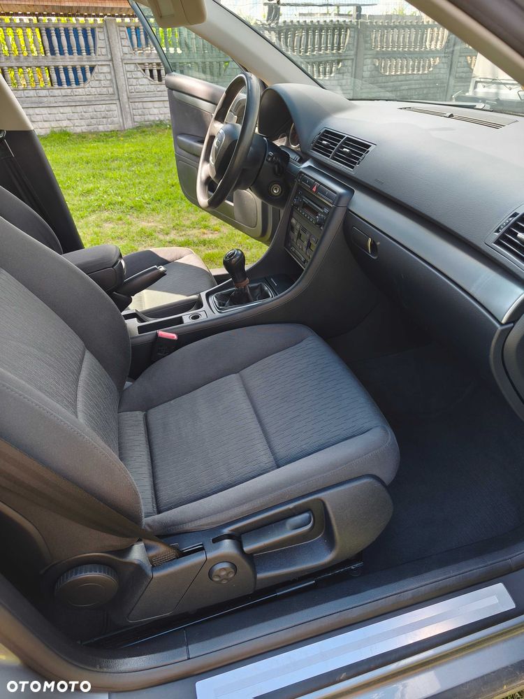Audi A4 Limousine - 3