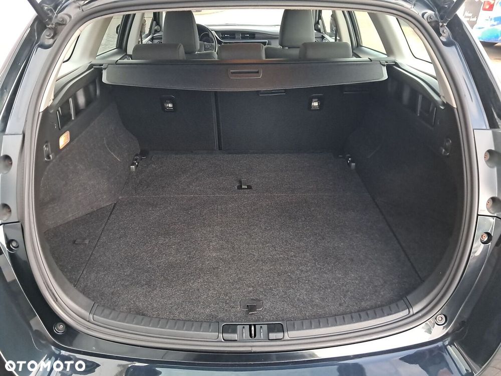 Toyota Auris Hybrid 135 Premium - 16