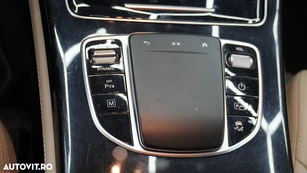 Mercedes-Benz GLC 300 e 4MATIC - 17